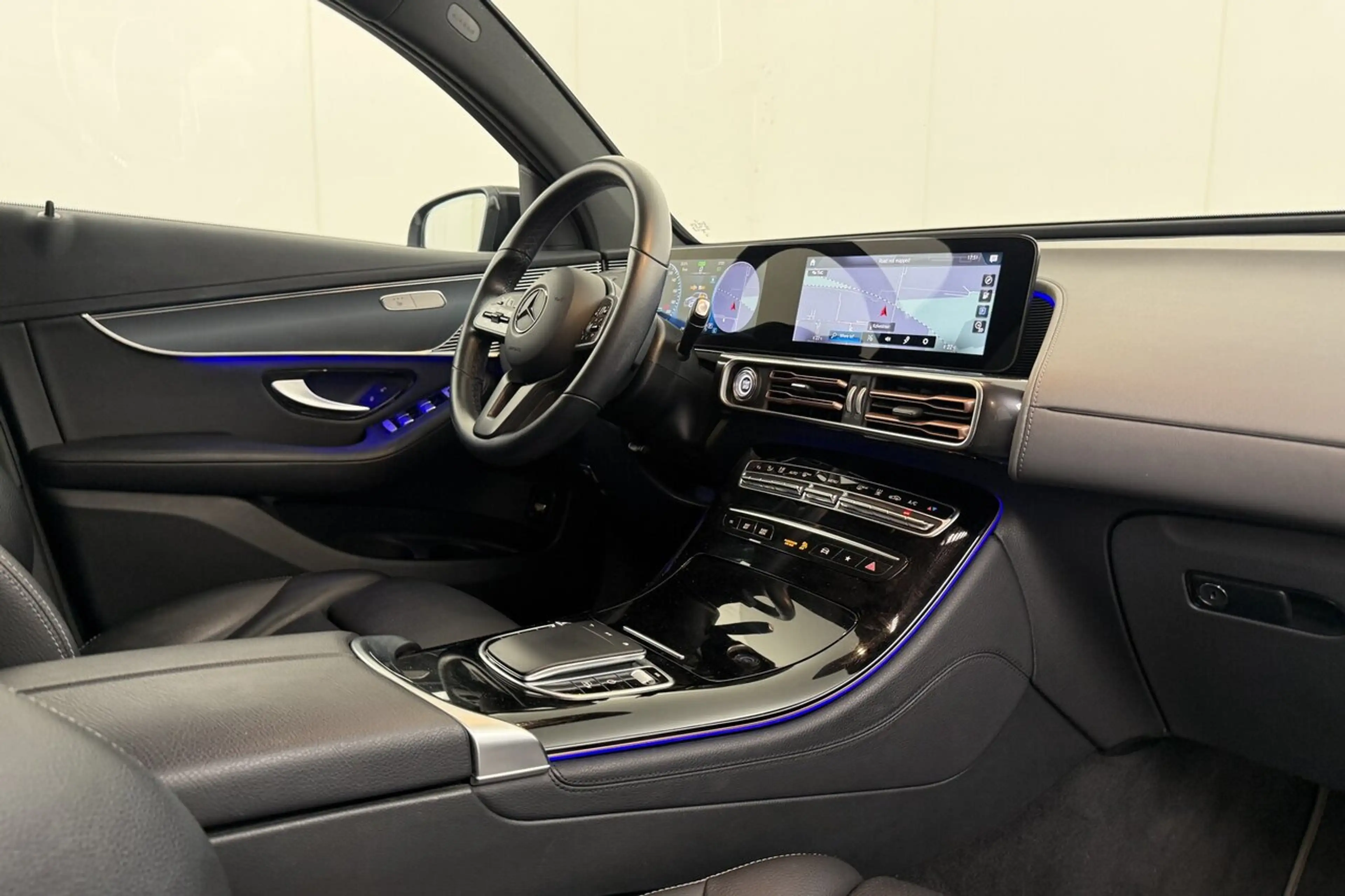Mercedes-Benz EQC 400 SOH 90% - KEYLESS - CAMERA - DODE HOEK - CARPLAY — photo 15