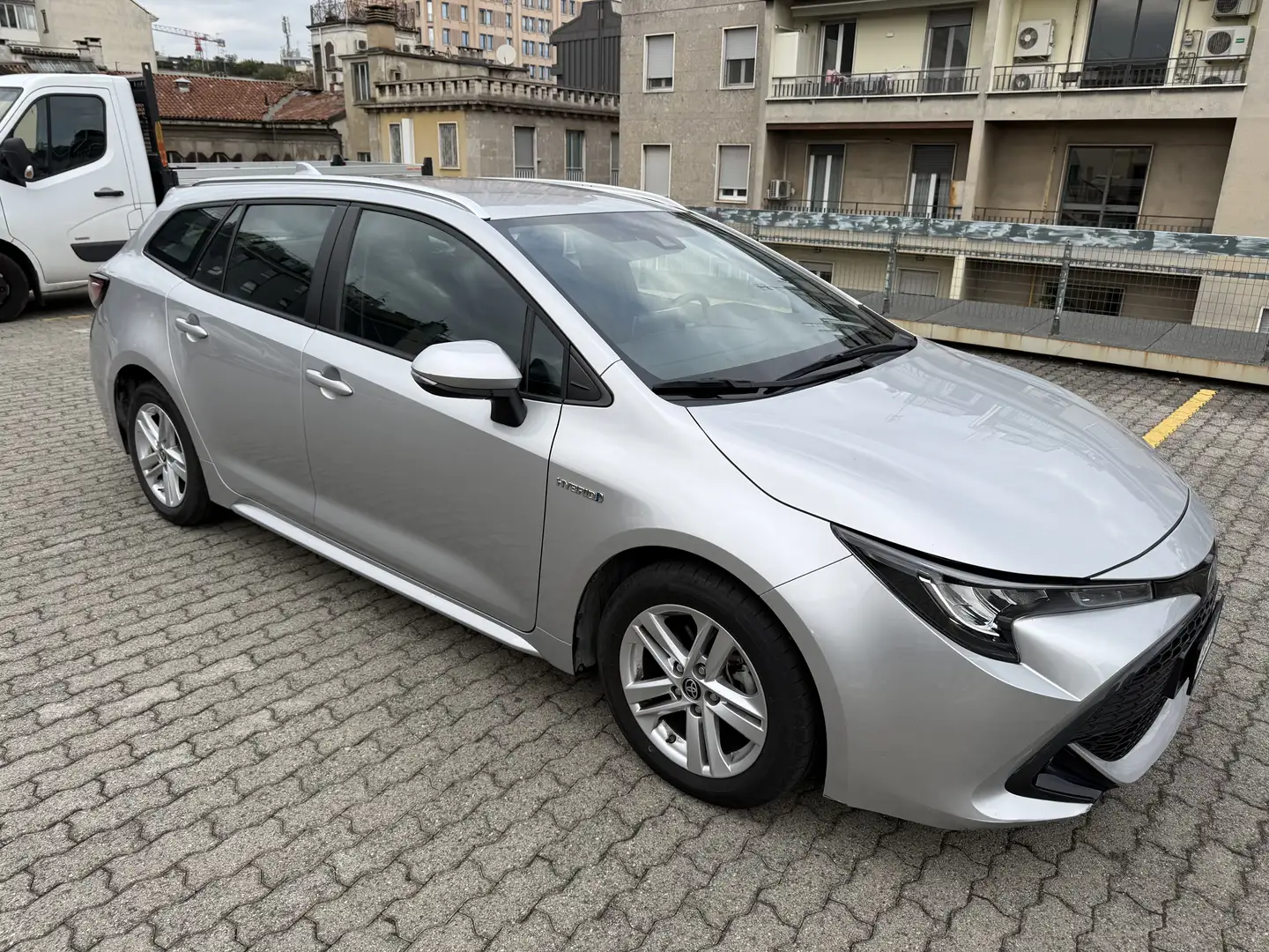 Toyota Corolla 1.8 Touring Sports SW Hybrid IBRIDA Business Argento - 2