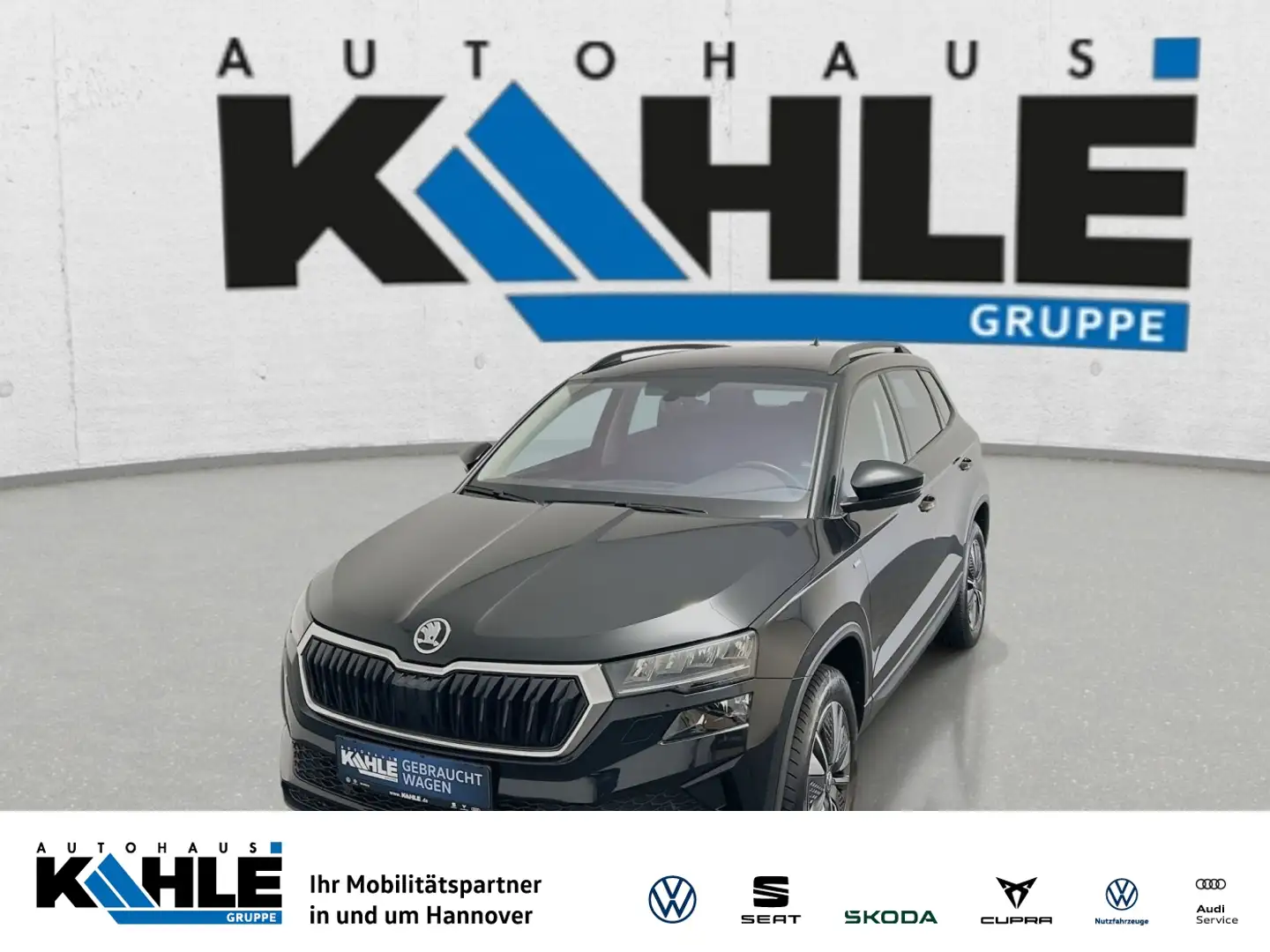 Skoda Karoq 2.0 TDI DSG Tour ACC AHK LED keyless Zwart - 1