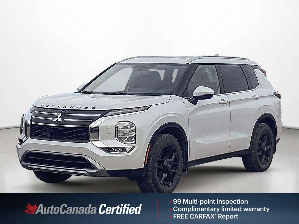 2026 Mitsubishi Outlander SE AWD Sunroof Nav Heated Seats & Steering Driver Alerts Third Row