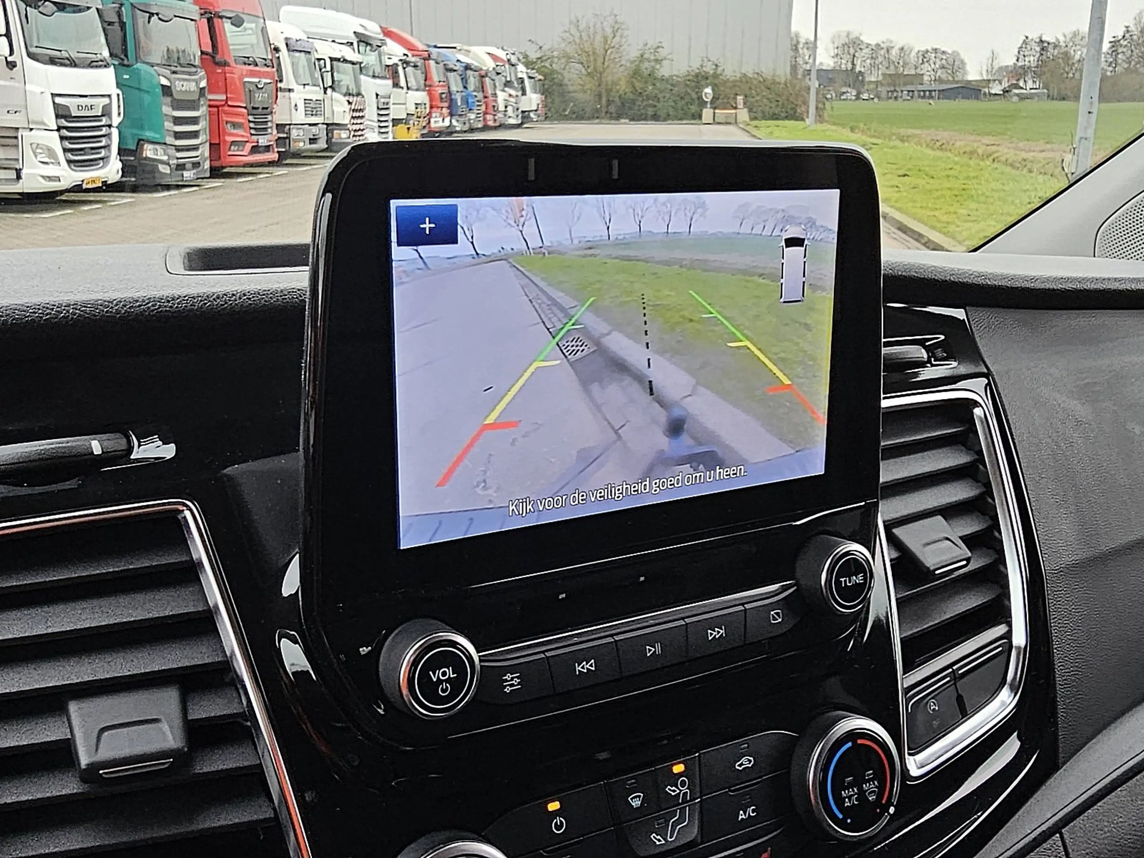 Ford Transit Custom 2.0 L2H1 Sport Navi — photo 18