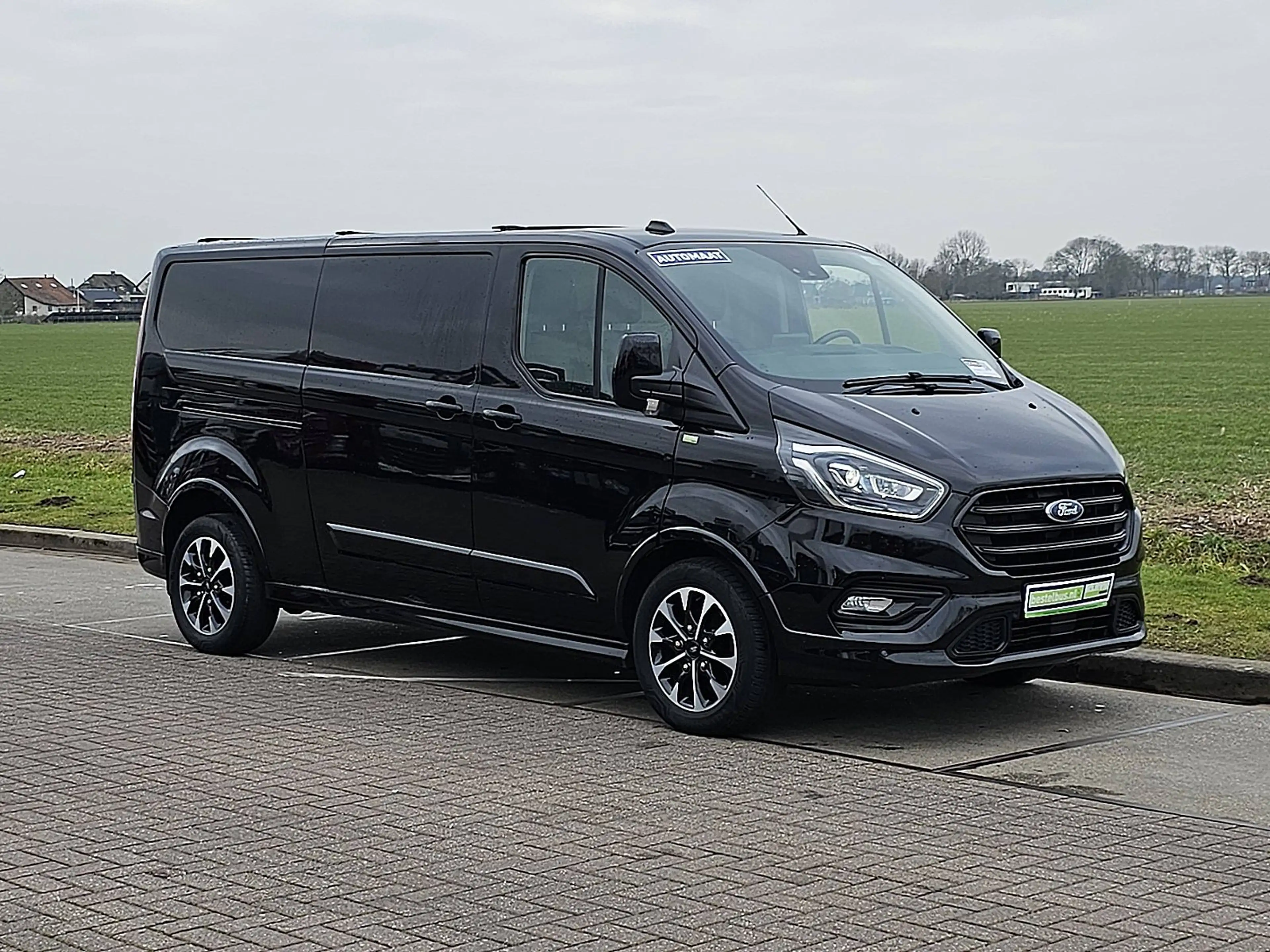 Ford Transit Custom 2.0 L2H1 Sport Navi — photo 5