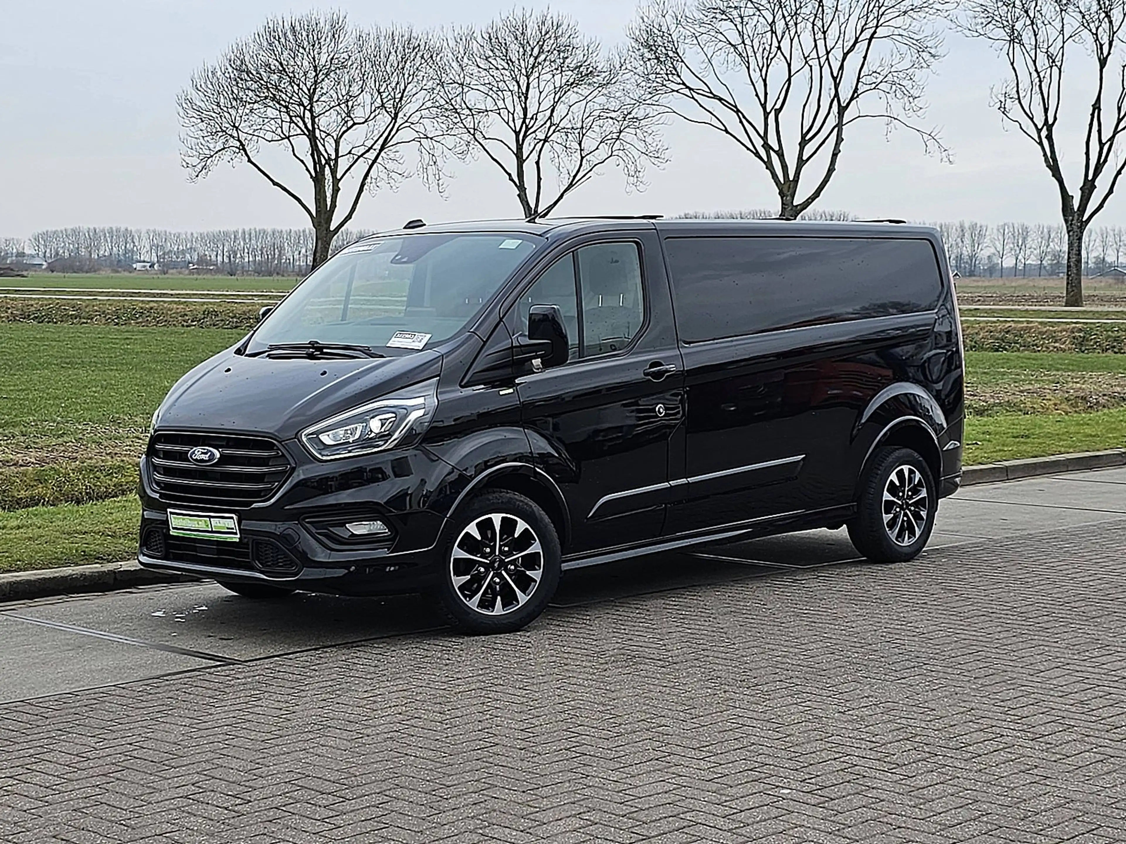 Ford Transit Custom 2.0 L2H1 Sport Navi — photo 2