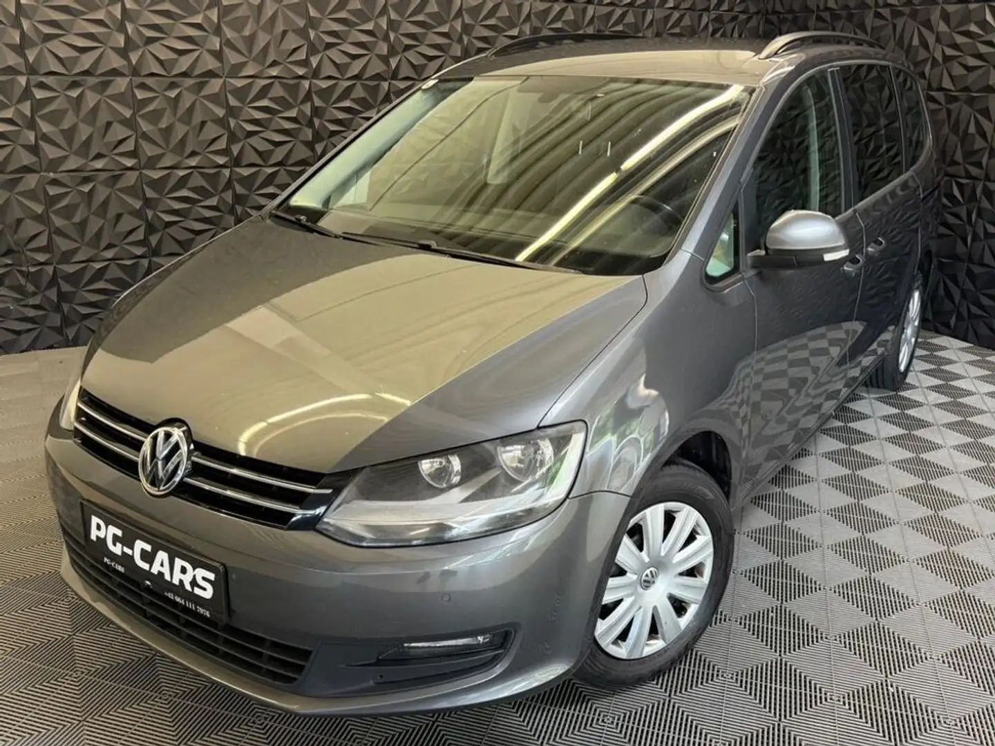 Volkswagen Sharan Trendline BMT 2.0 TDI DPF 7 Sitzer Szürke - 1