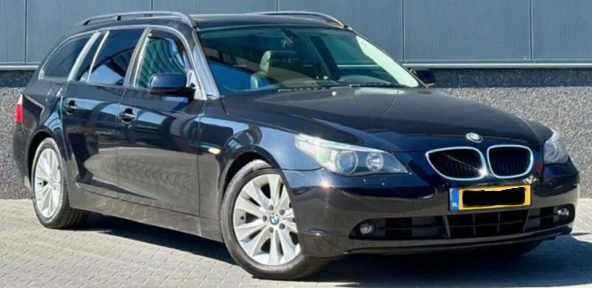 BMW 525 Executive Zwart - 1