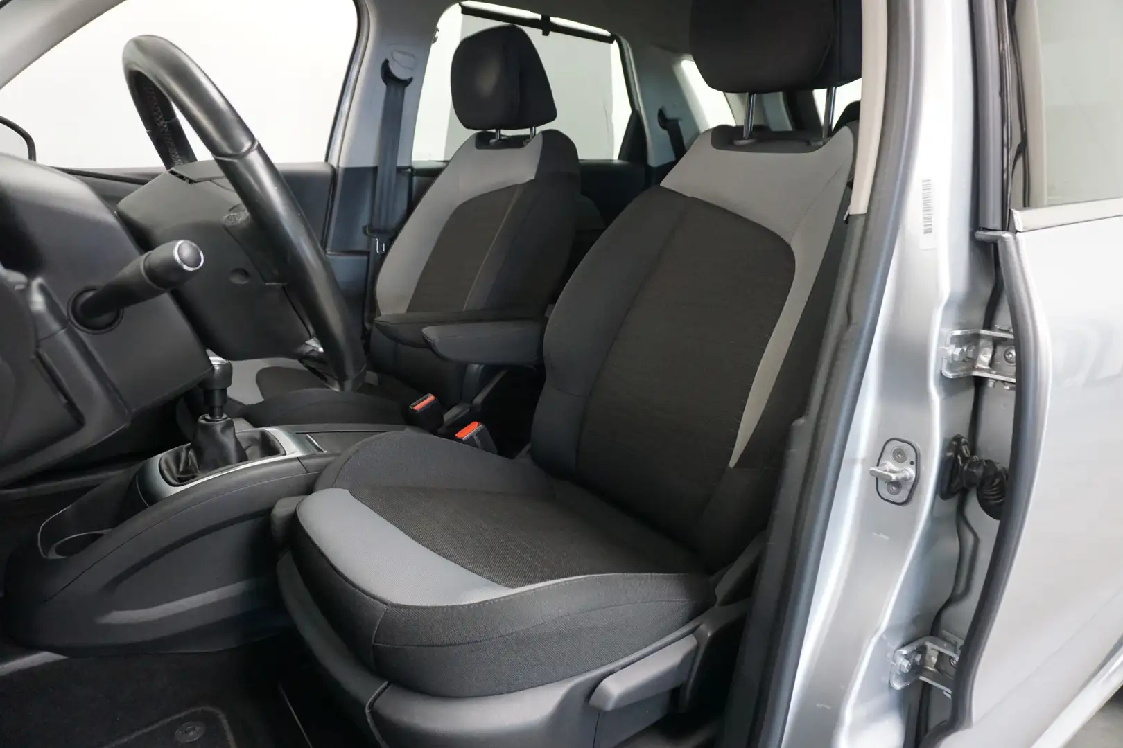 Citroen C4 Picasso 1.2 PureTech Selection NAVI CLIMA LANE DODE PARK T Grau - 2