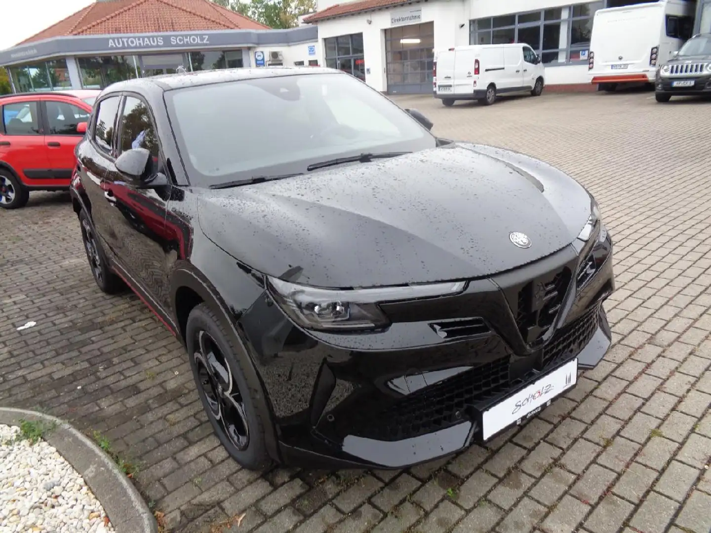 Alfa Romeo Junior Ibrida 1.2 VGT 48V-Hybrid  Speciale Noir - 2
