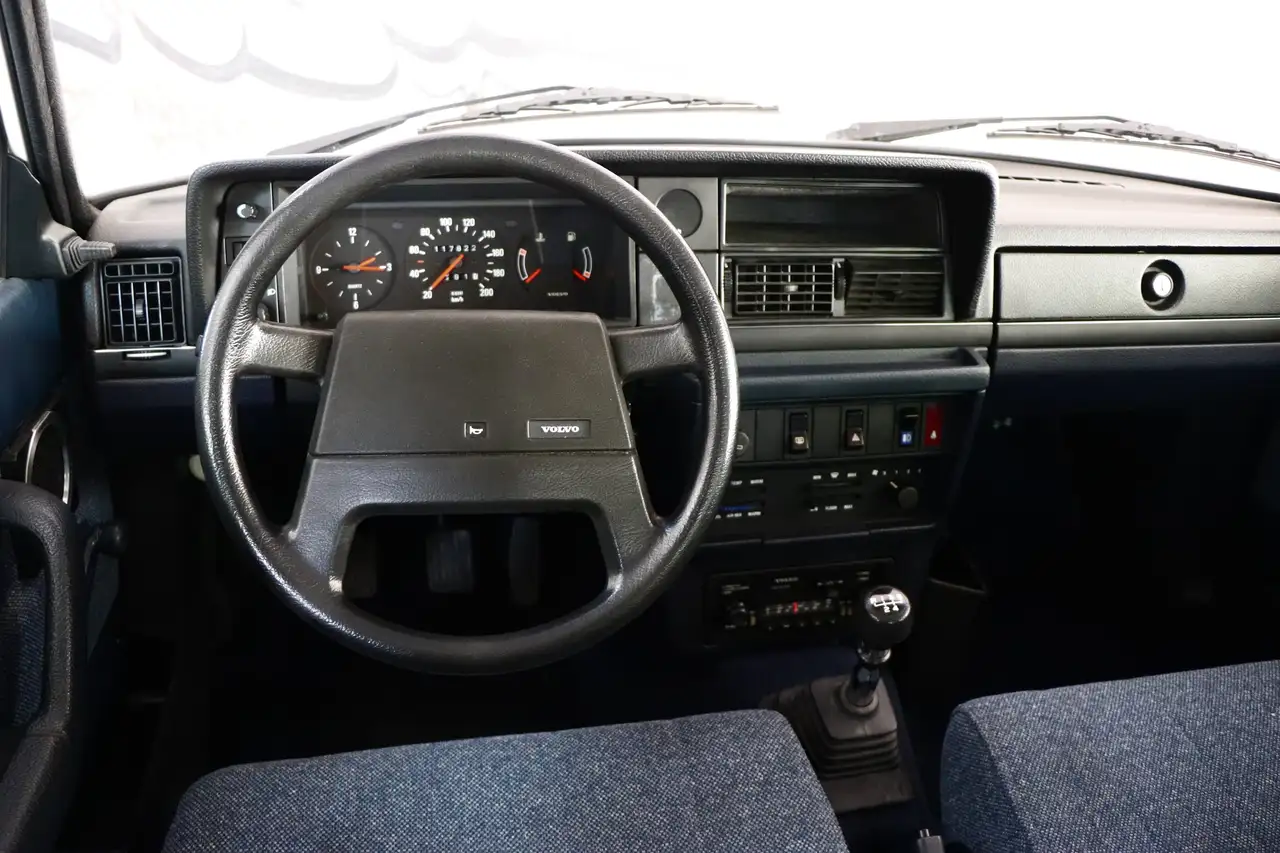 Volvo 240 GL, foto 10