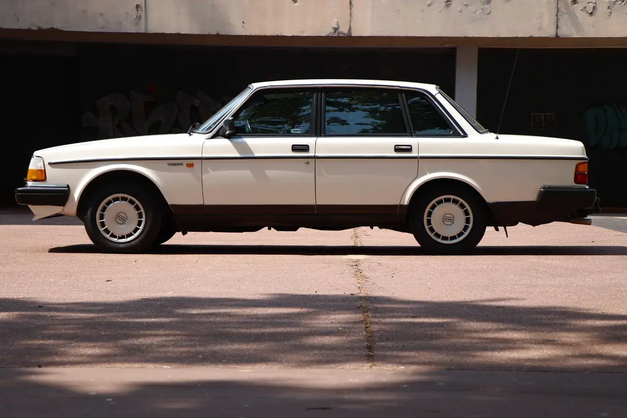 Volvo 240 GL, foto 6
