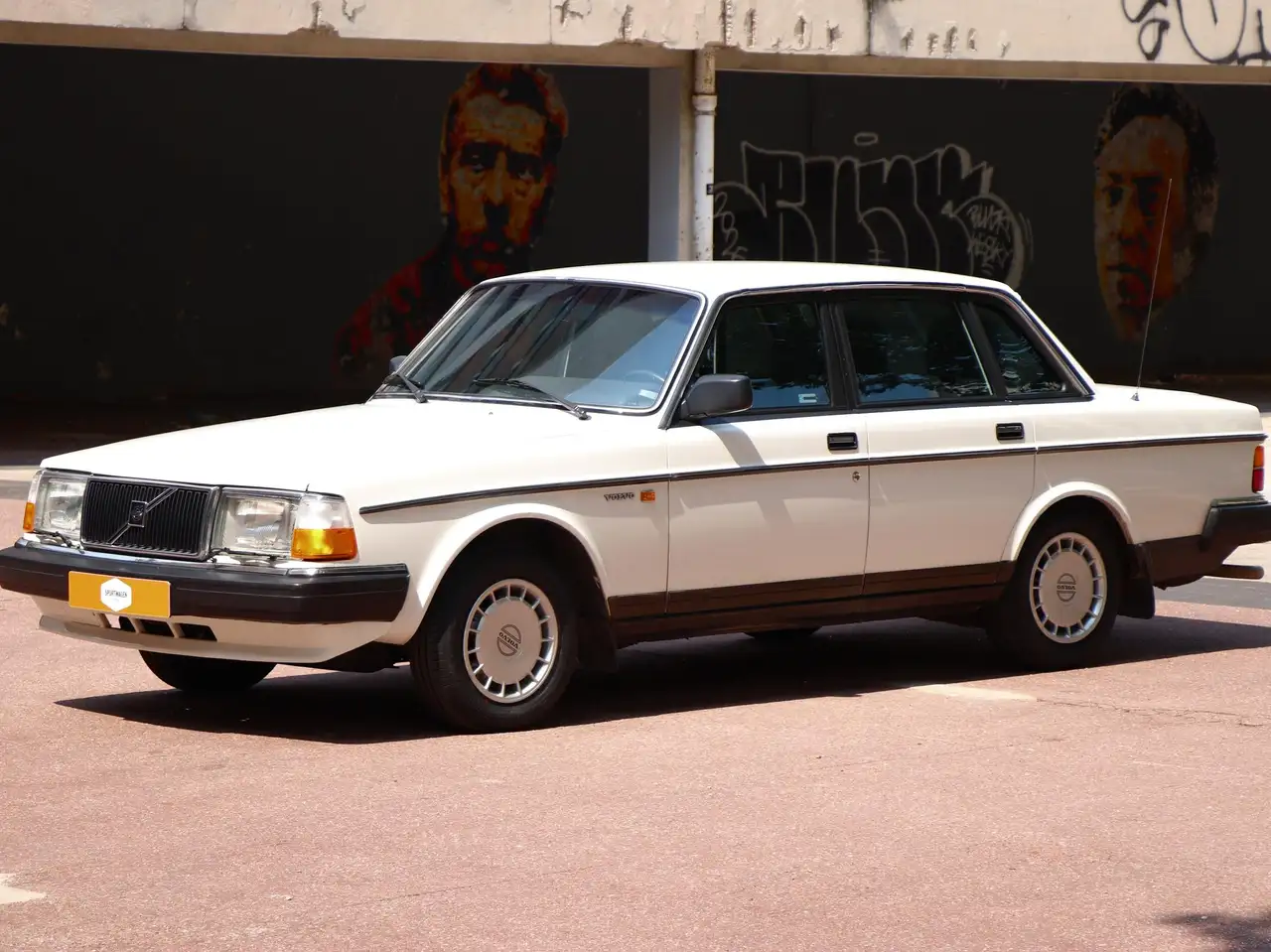 Volvo 240 GL, foto 7