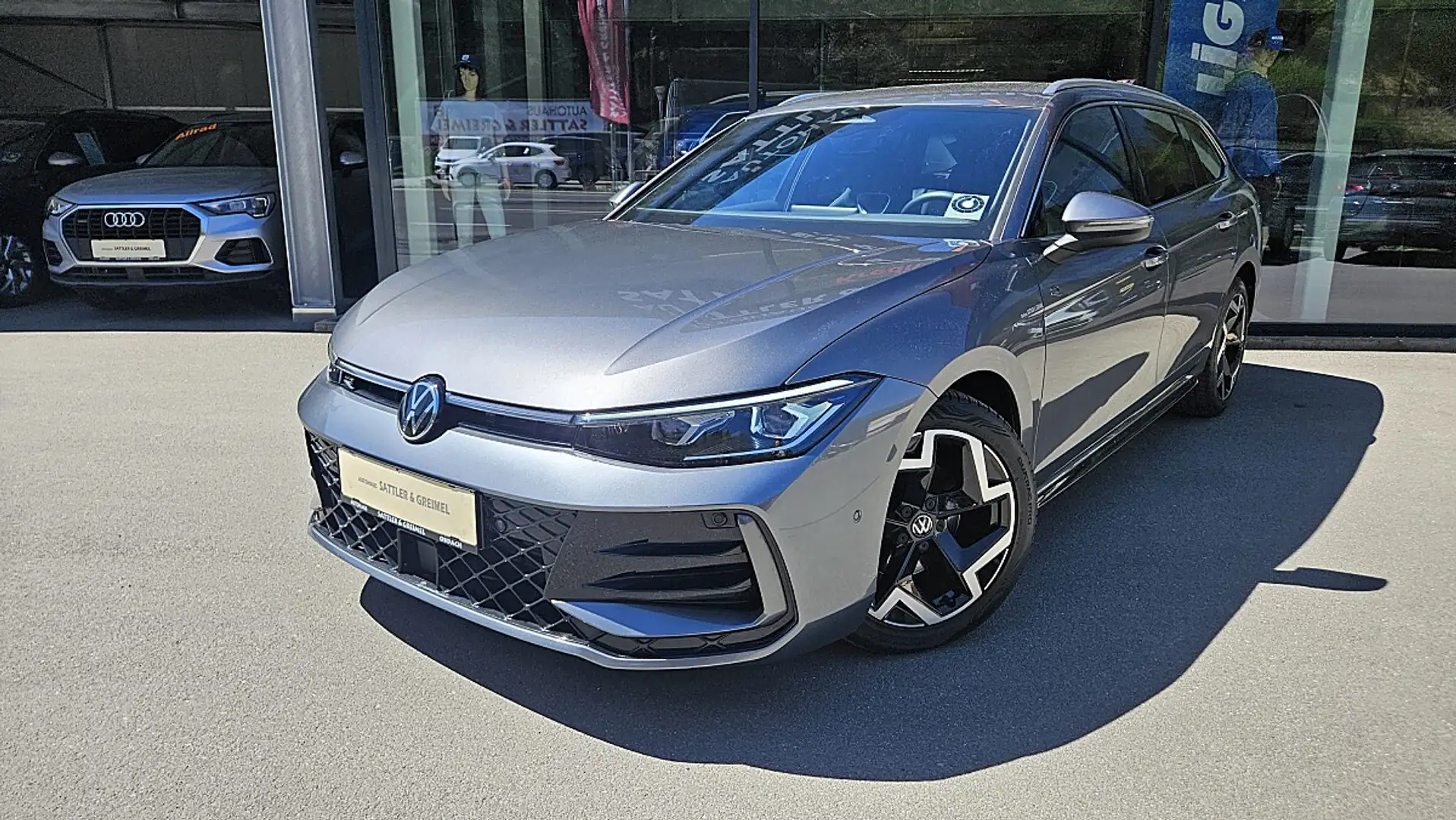 Volkswagen Passat Variant 2.0 TDI SCR R-Line DSG Grau - 2
