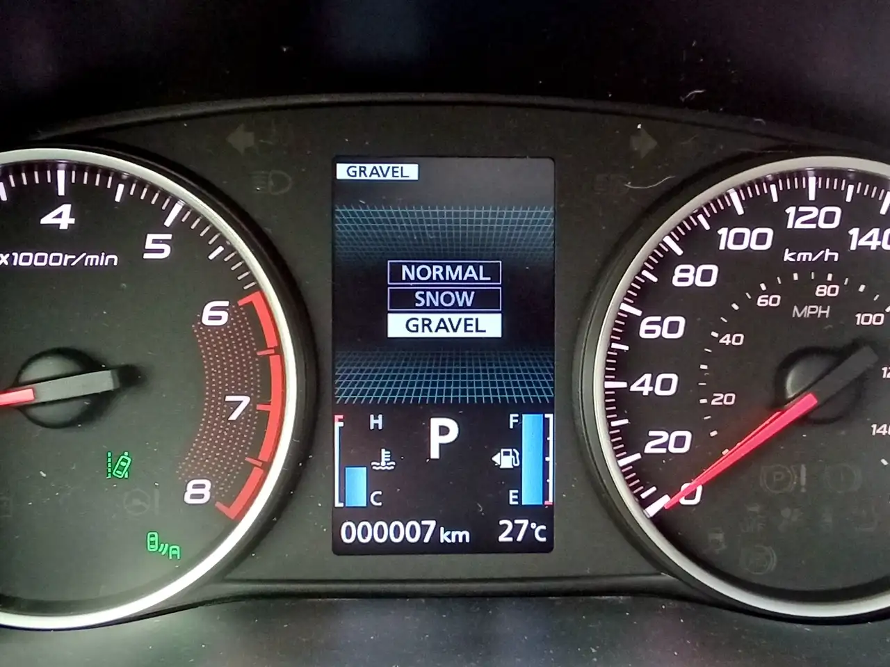 Mitsubishi Eclipse Cross снимка Mitsubishi Eclipse Cross