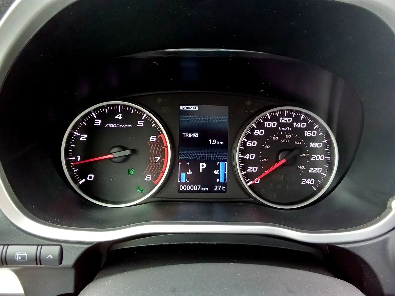 Mitsubishi Eclipse Cross снимка Mitsubishi Eclipse Cross