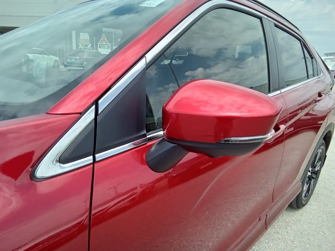 Mitsubishi Eclipse Cross снимка Mitsubishi Eclipse Cross