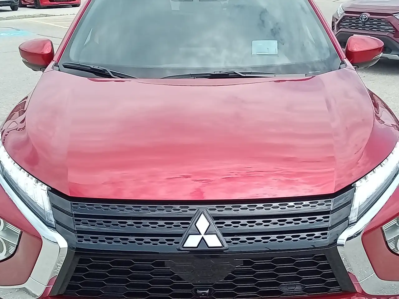 Mitsubishi Eclipse Cross снимка Mitsubishi Eclipse Cross