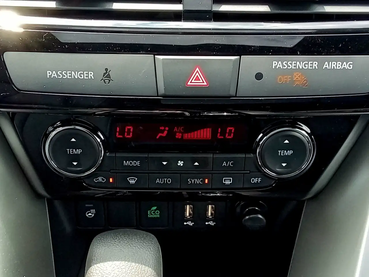 Mitsubishi Eclipse Cross снимка Mitsubishi Eclipse Cross