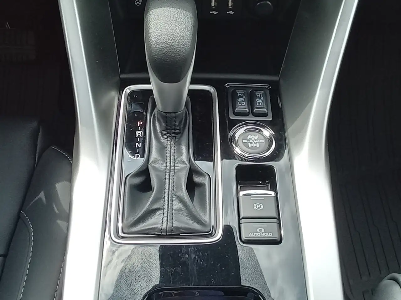 Mitsubishi Eclipse Cross снимка Mitsubishi Eclipse Cross