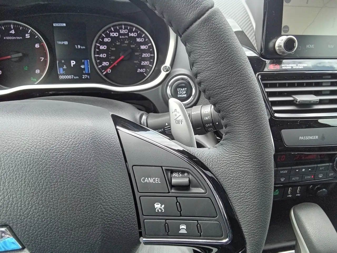 Mitsubishi Eclipse Cross снимка Mitsubishi Eclipse Cross