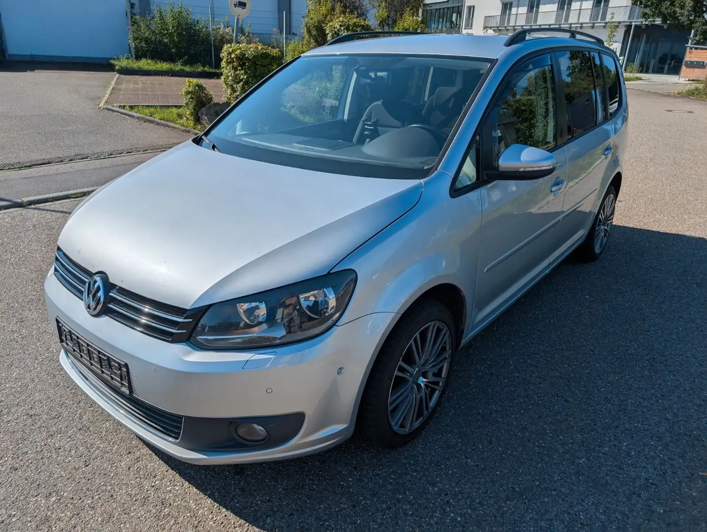 Volkswagen Touran 1.6 TDI Comfortline BMT Automatik Silber - 2