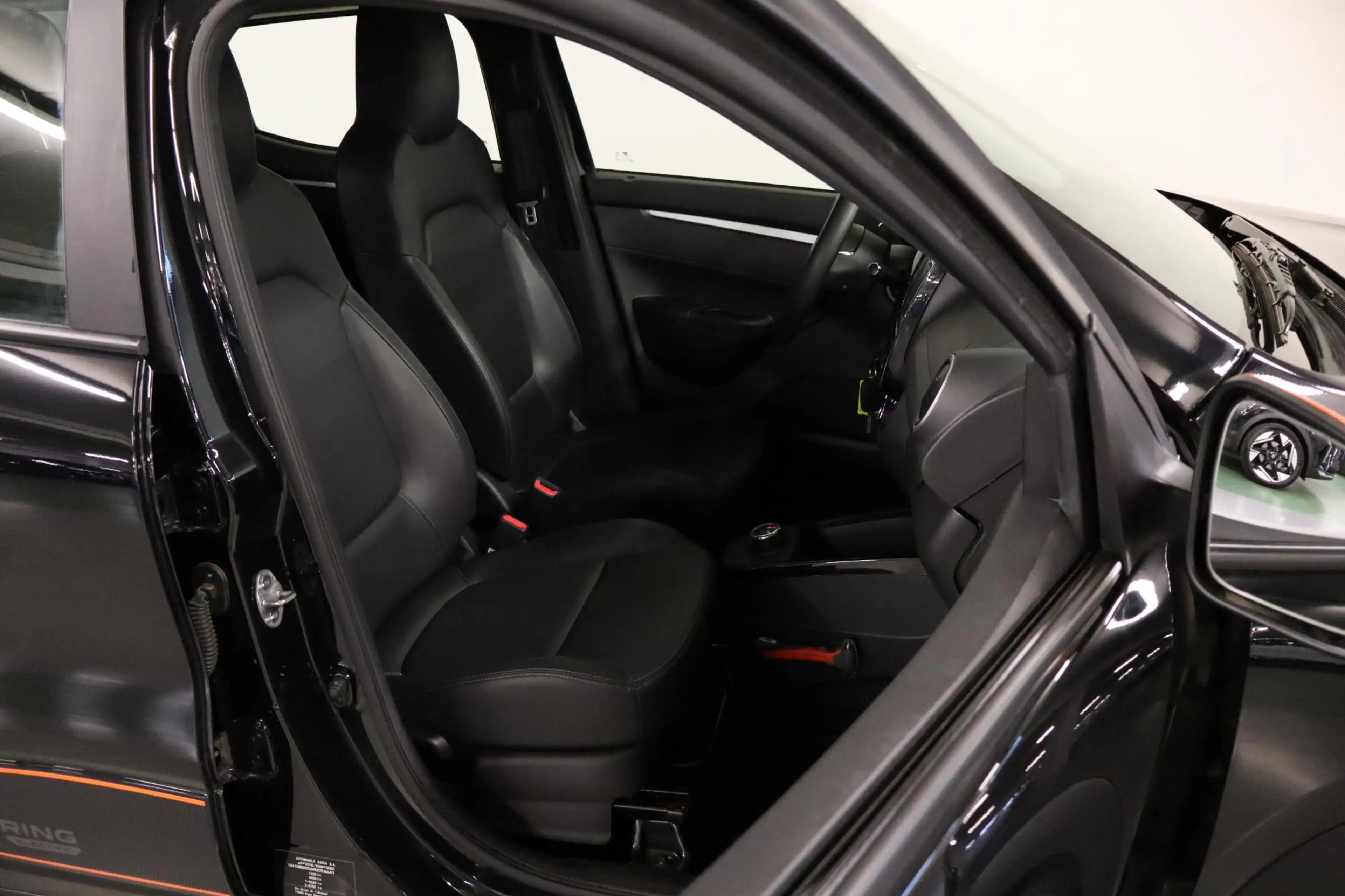 Dacia Spring Expression 27 kWh | MediaNav Multimedia & Navigati — photo 12