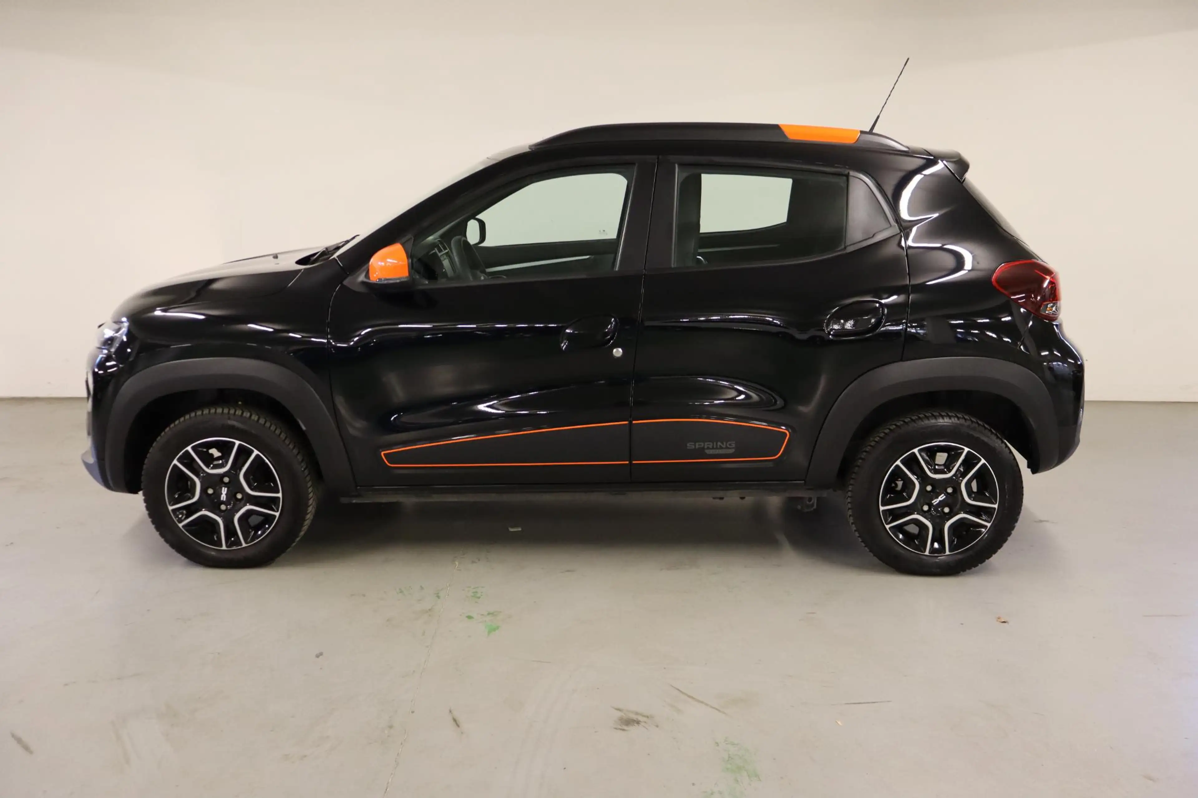 Dacia Spring Expression 27 kWh | MediaNav Multimedia & Navigati — photo 6