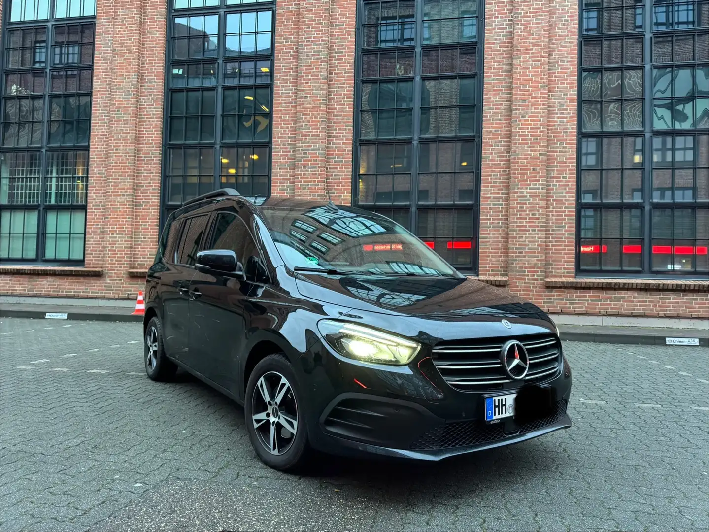 Mercedes-Benz T-Class T 180 d Automatik Чёрный - 1