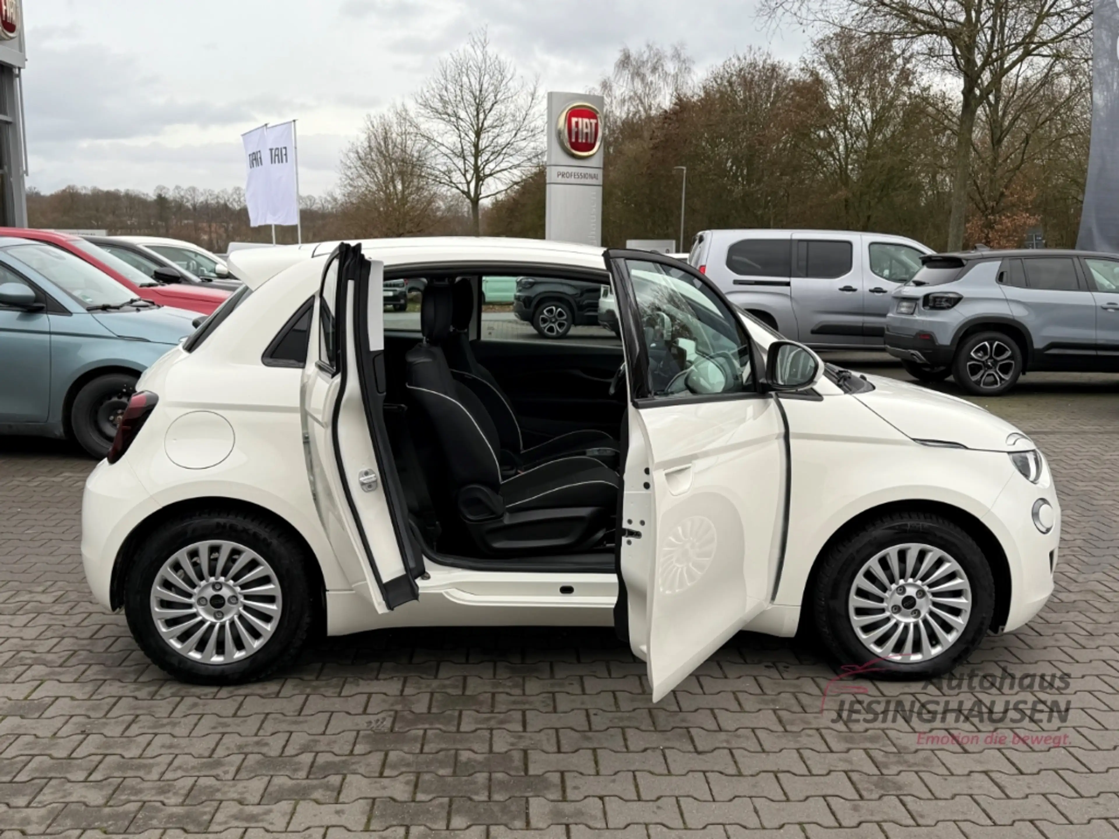 Fiat 500e 3+1 ZUSATZTÜR +Klimaaut.+Keyless+Tempomat+Schilder — photo 5