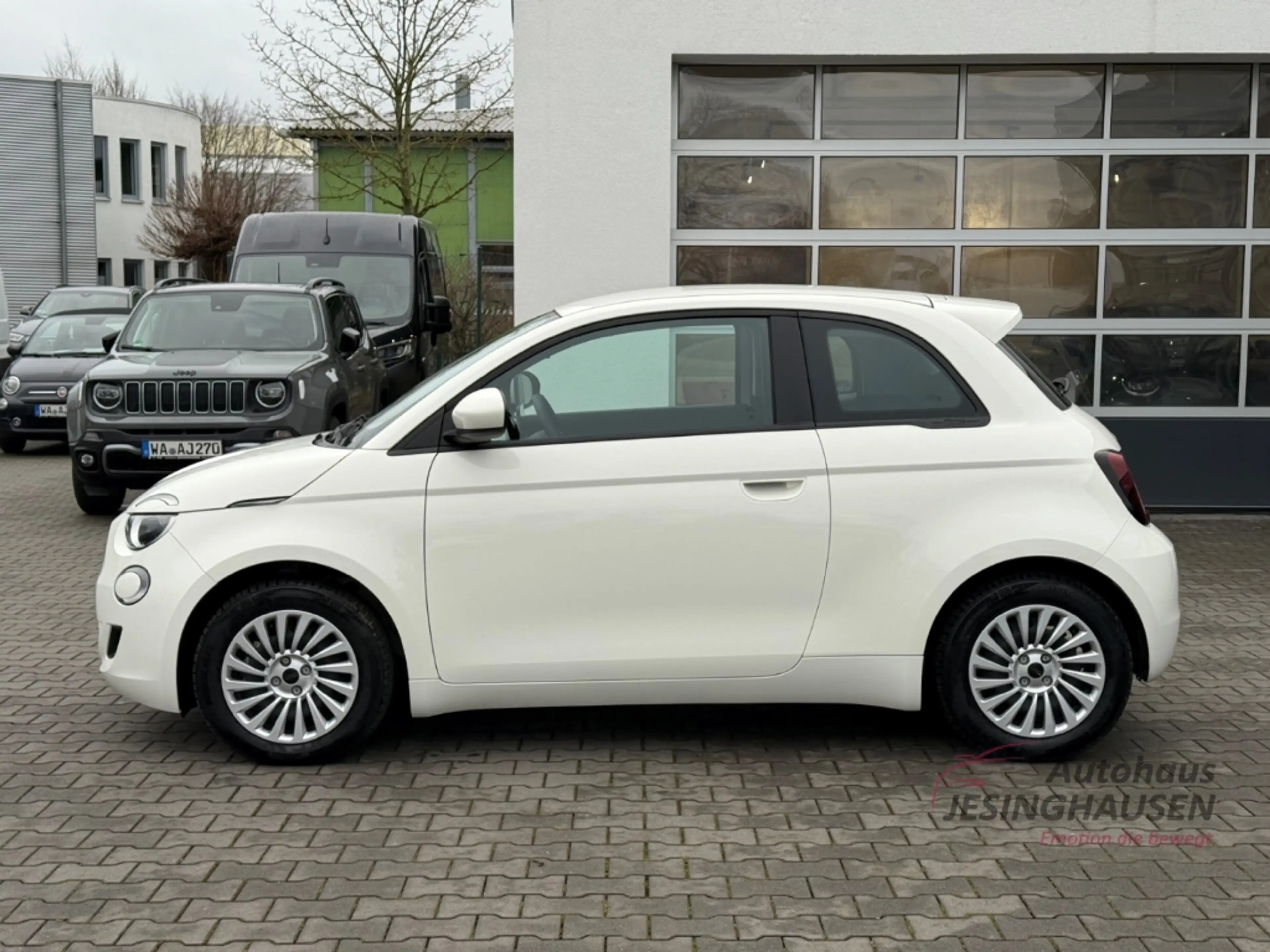 Fiat 500e 3+1 ZUSATZTÜR +Klimaaut.+Keyless+Tempomat+Schilder — photo 9