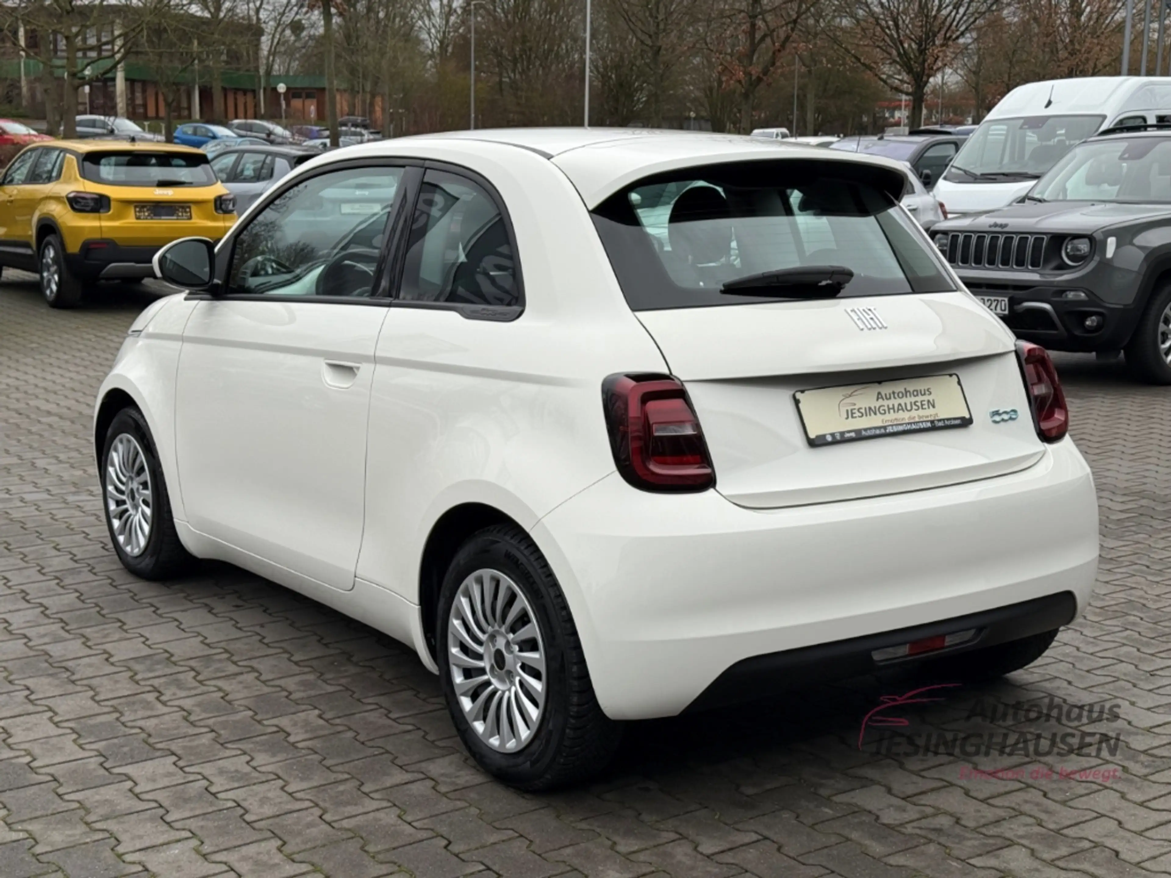 Fiat 500e 3+1 ZUSATZTÜR +Klimaaut.+Keyless+Tempomat+Schilder — photo 8