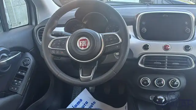 Fiat 500x view 11