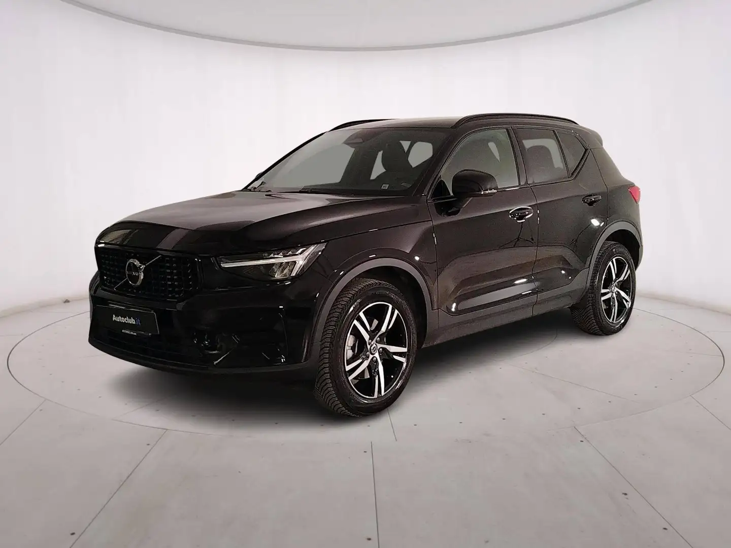 Volvo XC40 2.0 b3 Plus Dark Noir - 1
