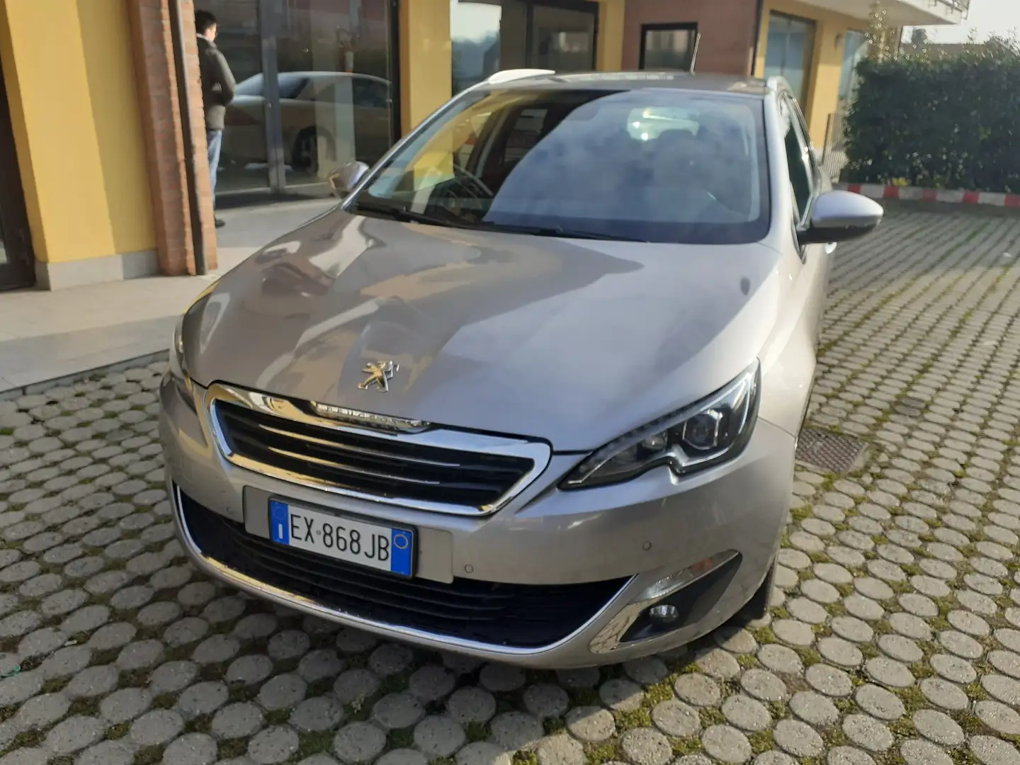 Peugeot 308 SW 2.0 bluehdi 16v Business s&s 150cv eat6 (auto) Argento - 1
