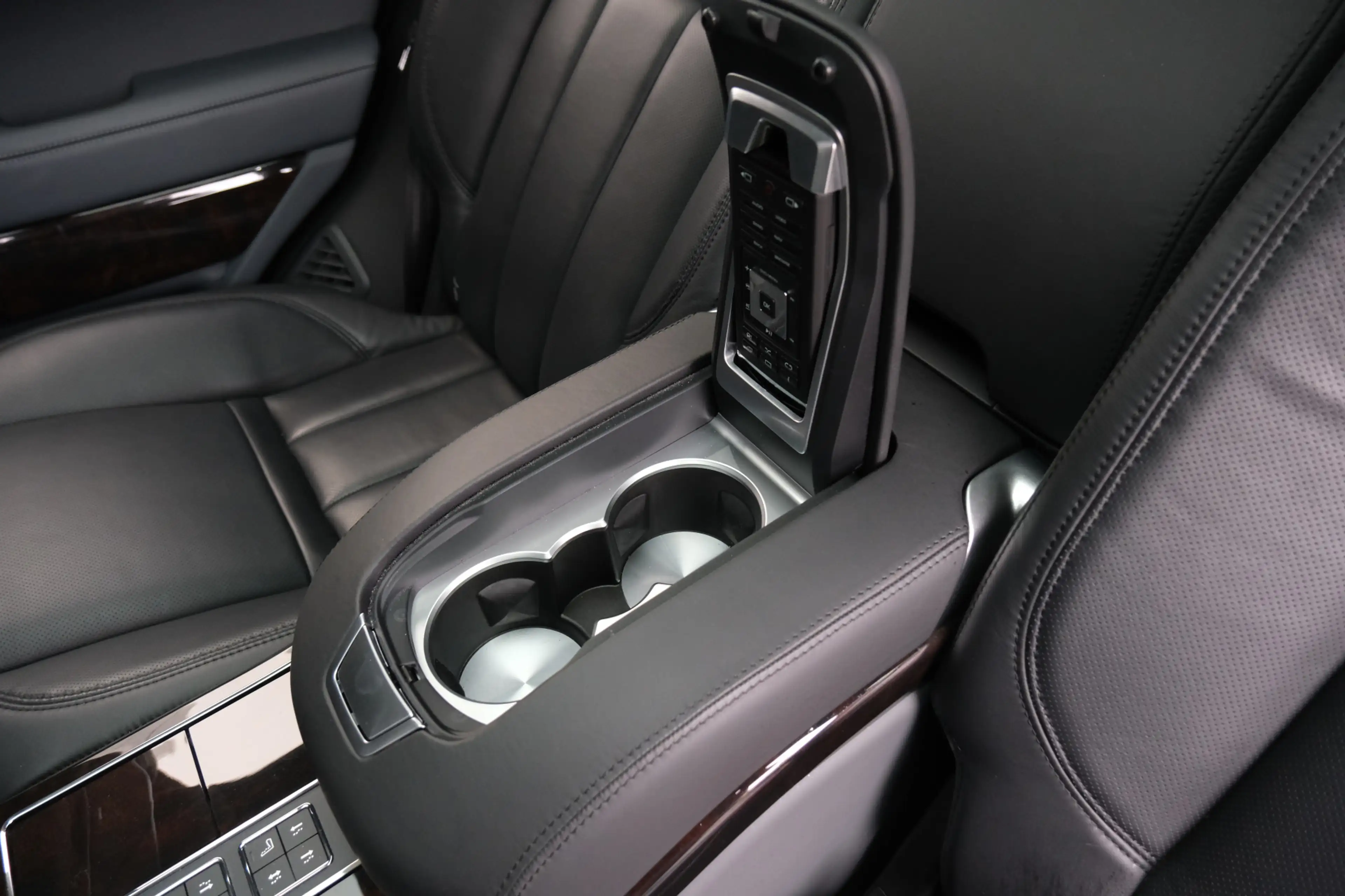 Land Rover Range Rover 5.0 V8 551PK SV Autobiography | Special Edition Pa — photo 44
