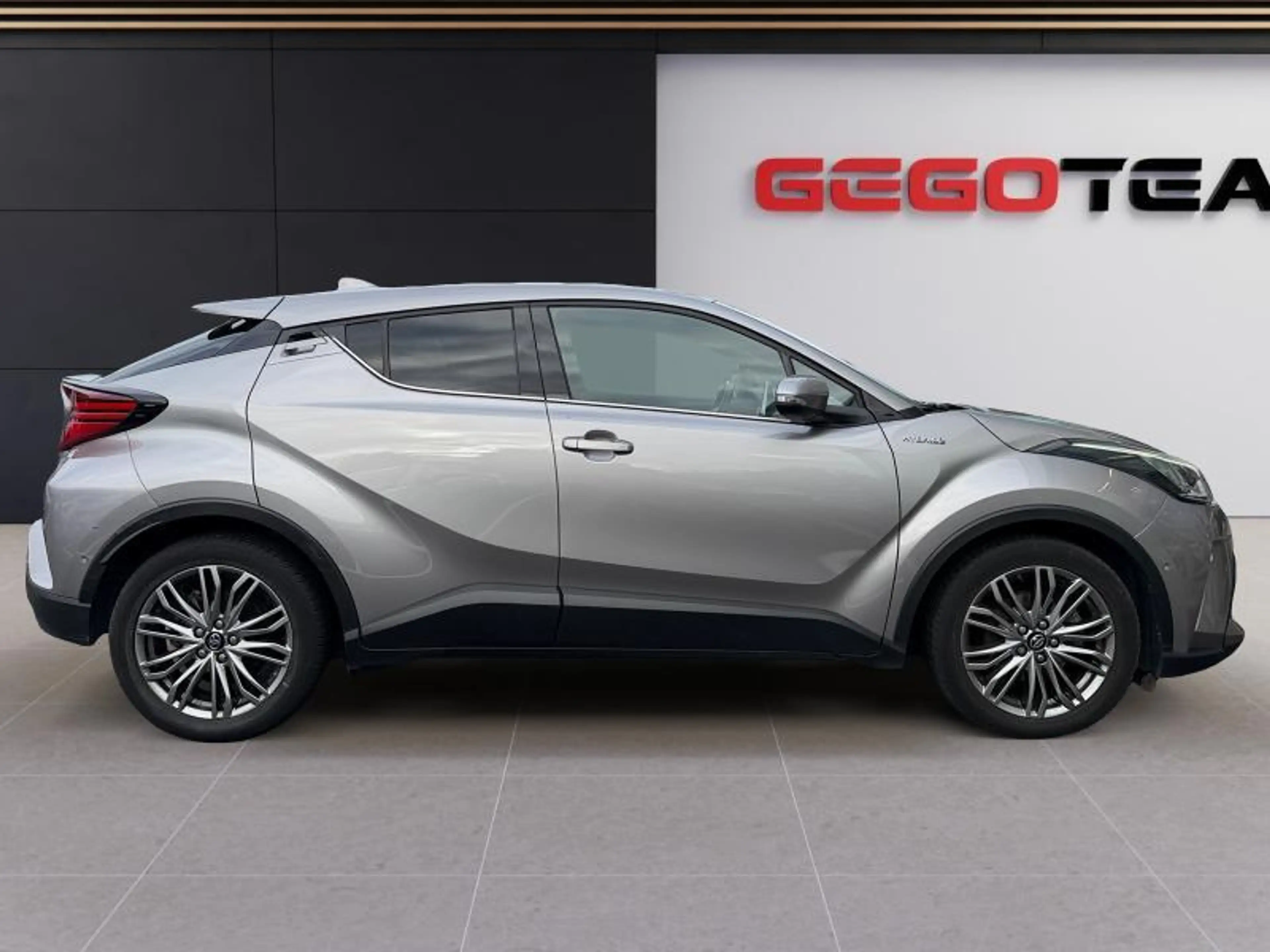 Toyota C-HR C-HIC Mono-Tone — photo 7