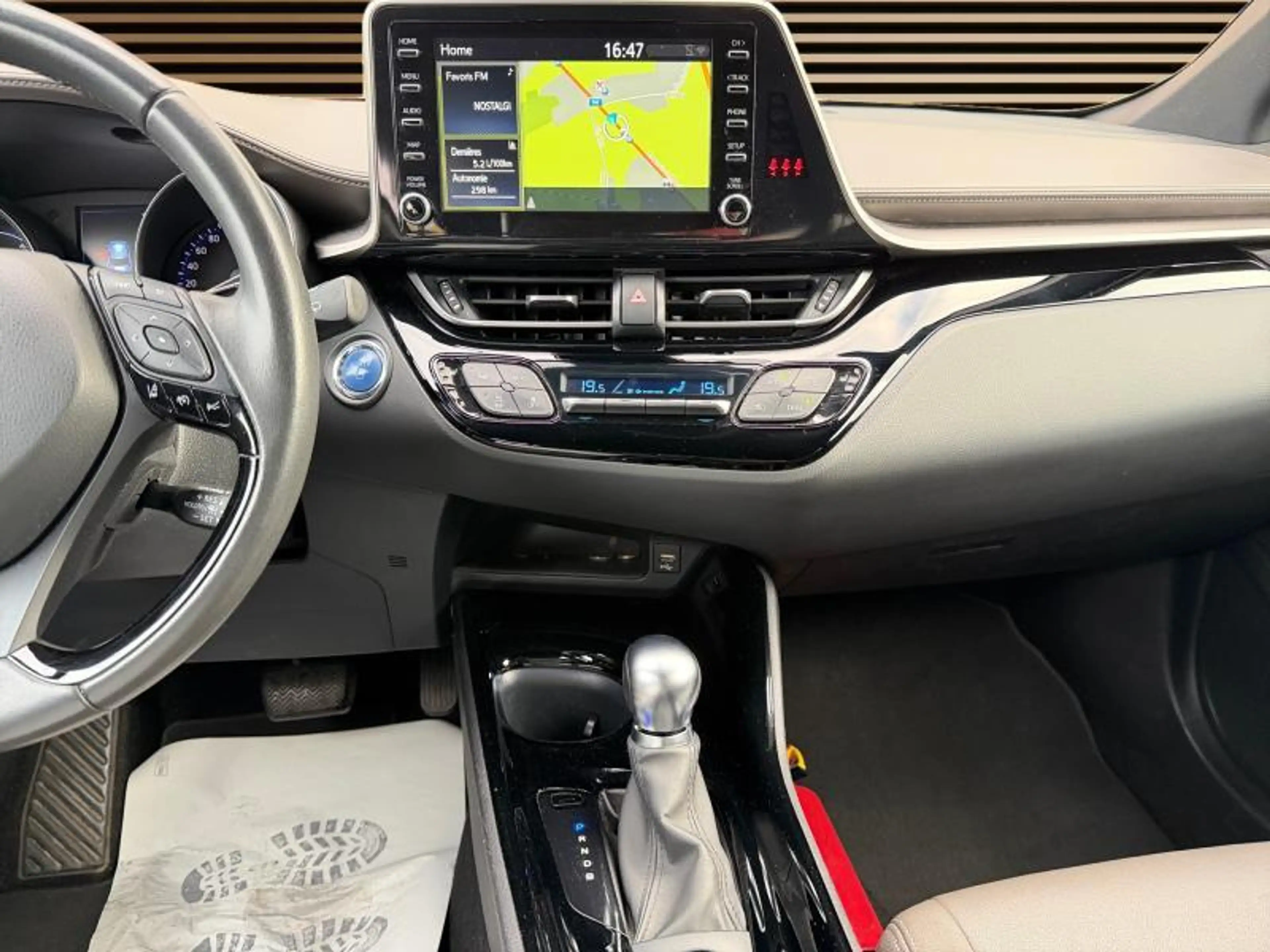 Toyota C-HR C-HIC Mono-Tone — photo 14