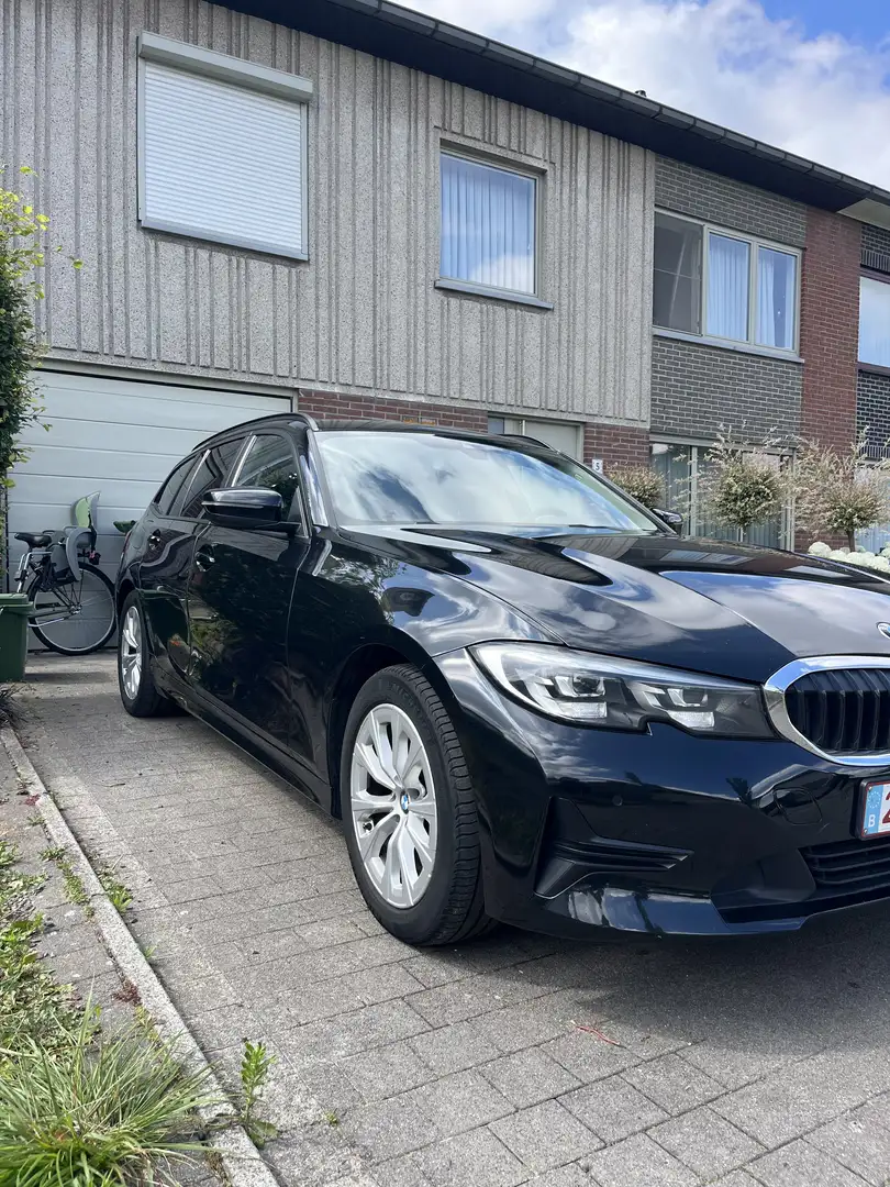 BMW 318 318d Touring Aut. Blue Performance Sport Line - 2