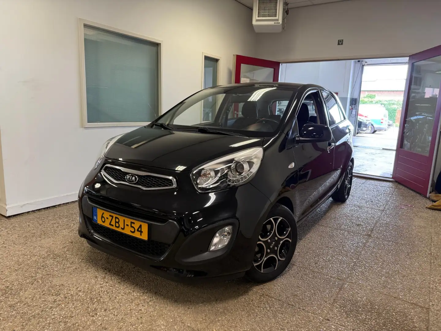 Kia Picanto 1.0 CVVT BusinessLine Navigator | All season bande Zwart - 2