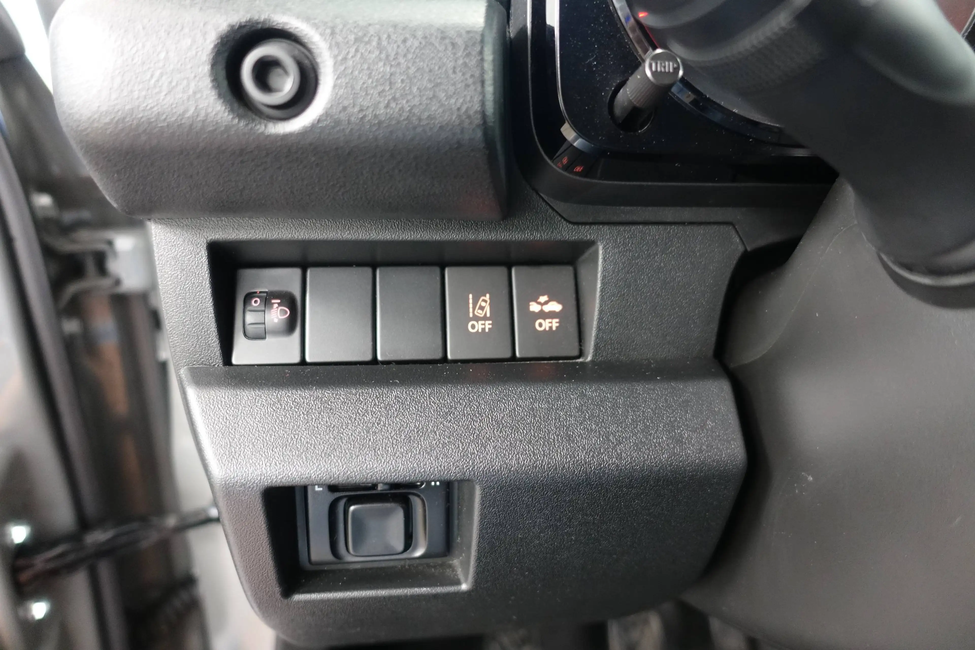 Suzuki Jimny 1.5 VVT Allgrip N1 — photo 11