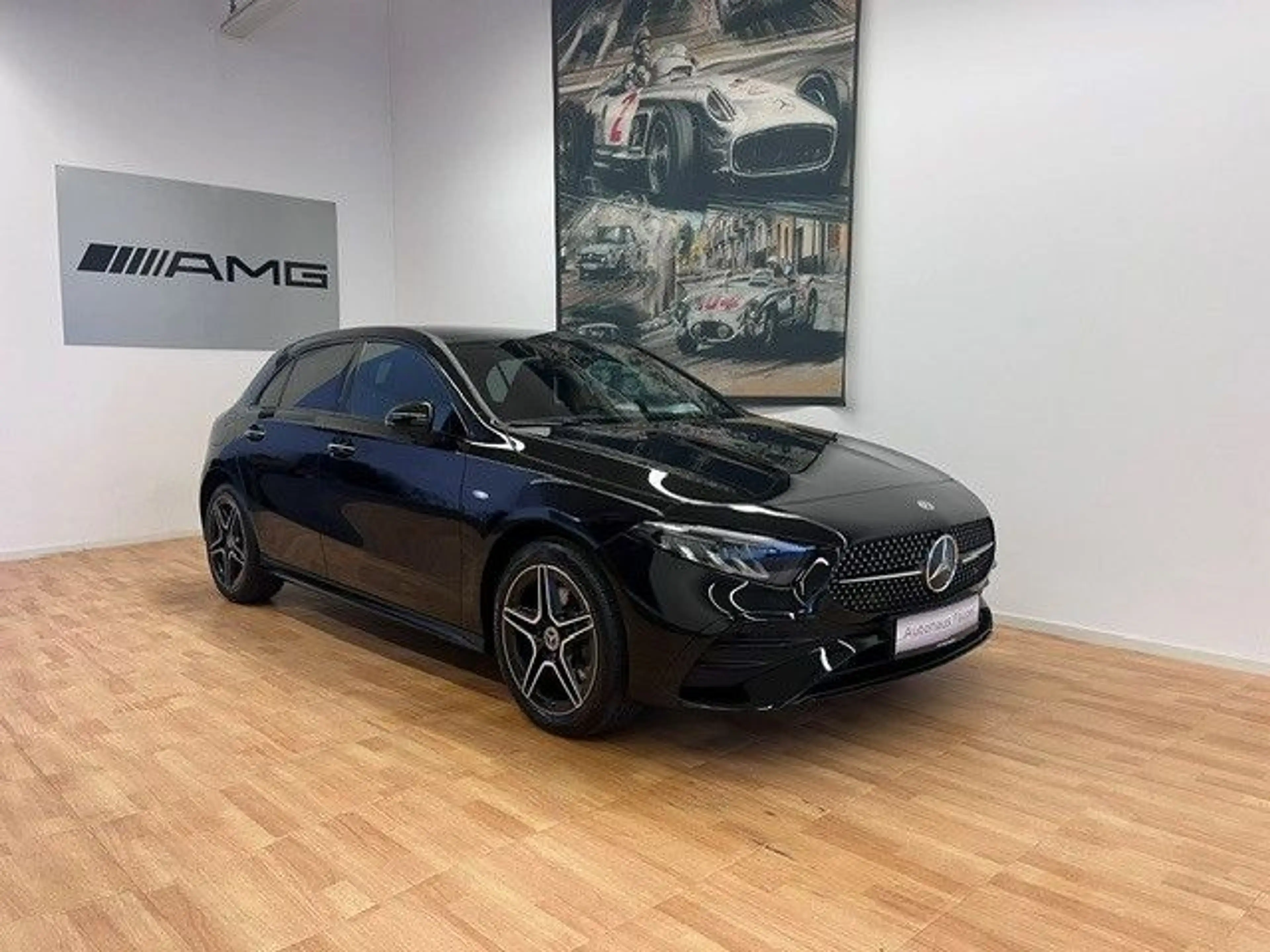 Mercedes-Benz A 250 e AMG-Line Panorama Distronic Keyless Go