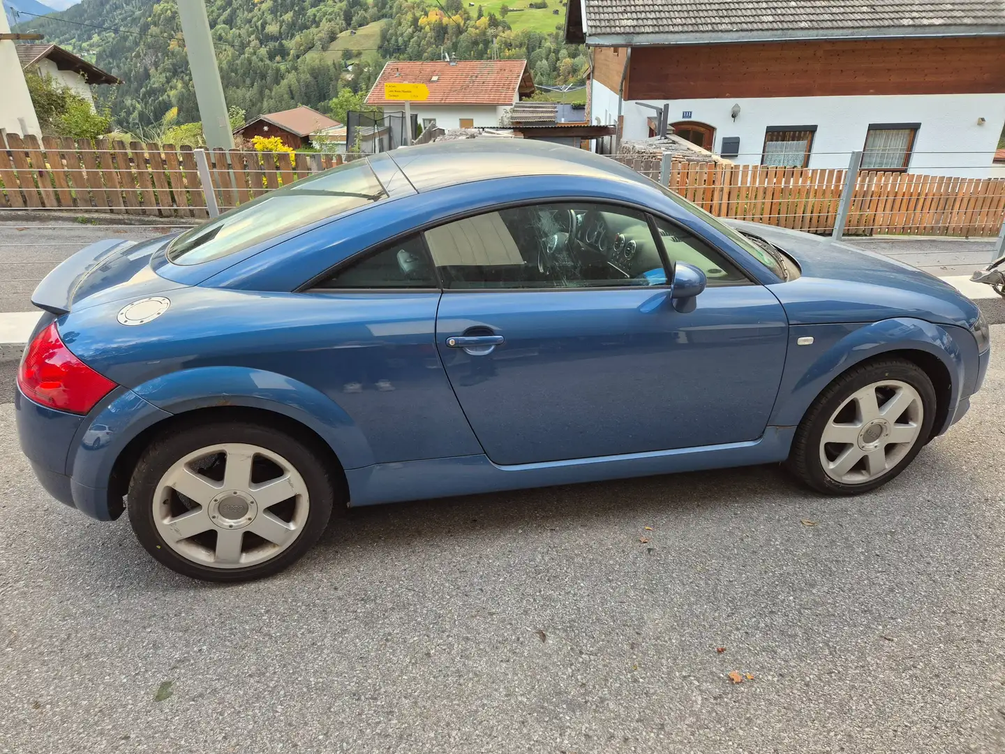 Audi TT TT Coupe 1.8 T Blau - 2