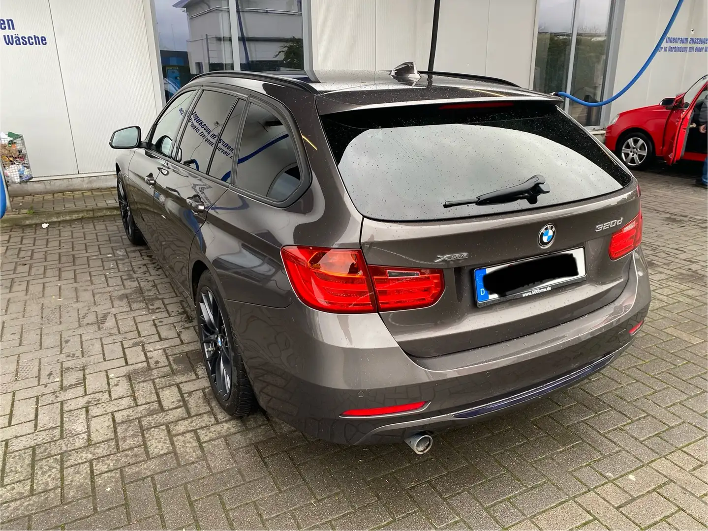 BMW 320 320 d xDrive Braun - 2