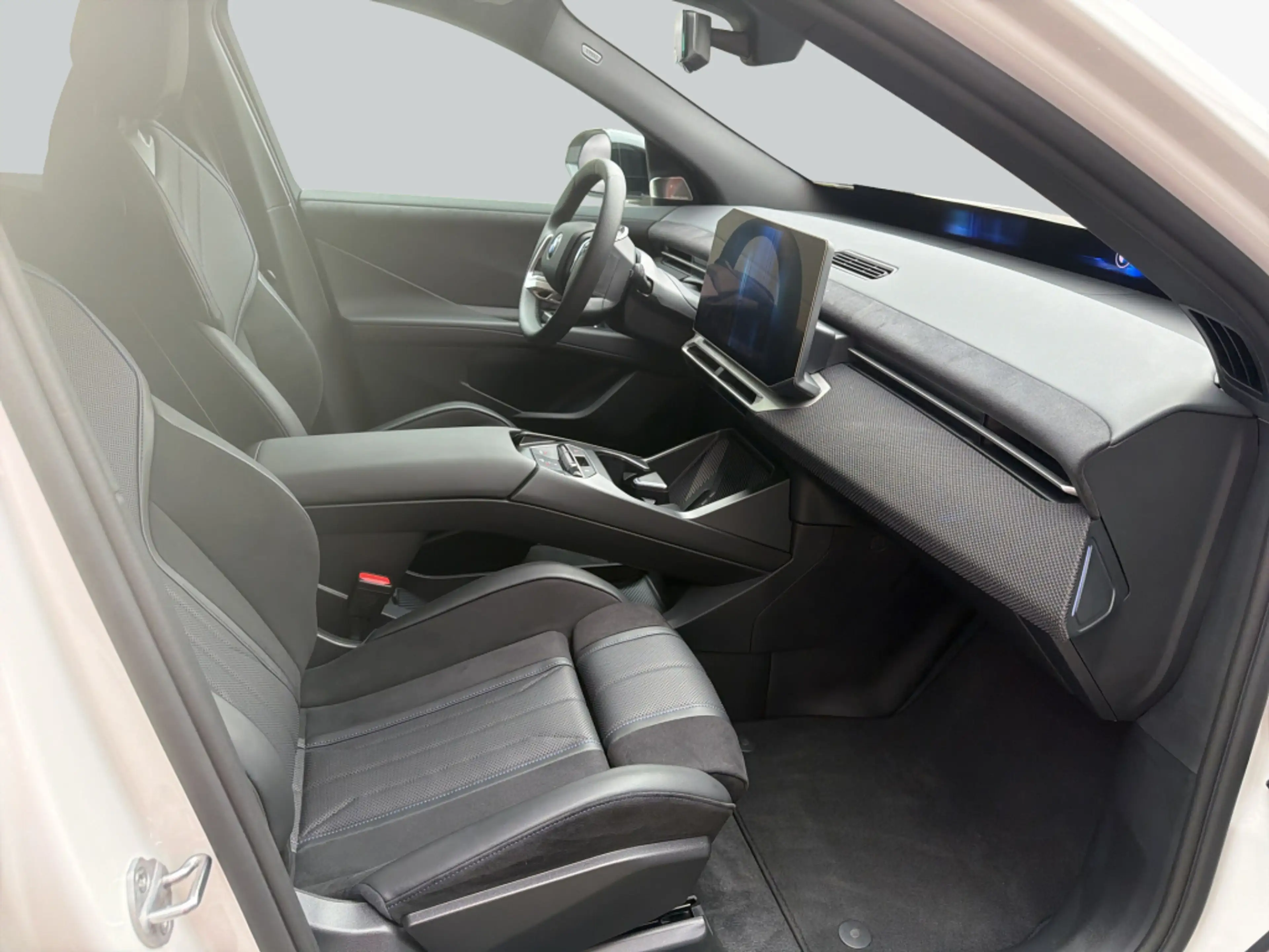 BMW iX3 50 xDrive M-PaketPro AHK Pano HeadUp H&K — photo 13