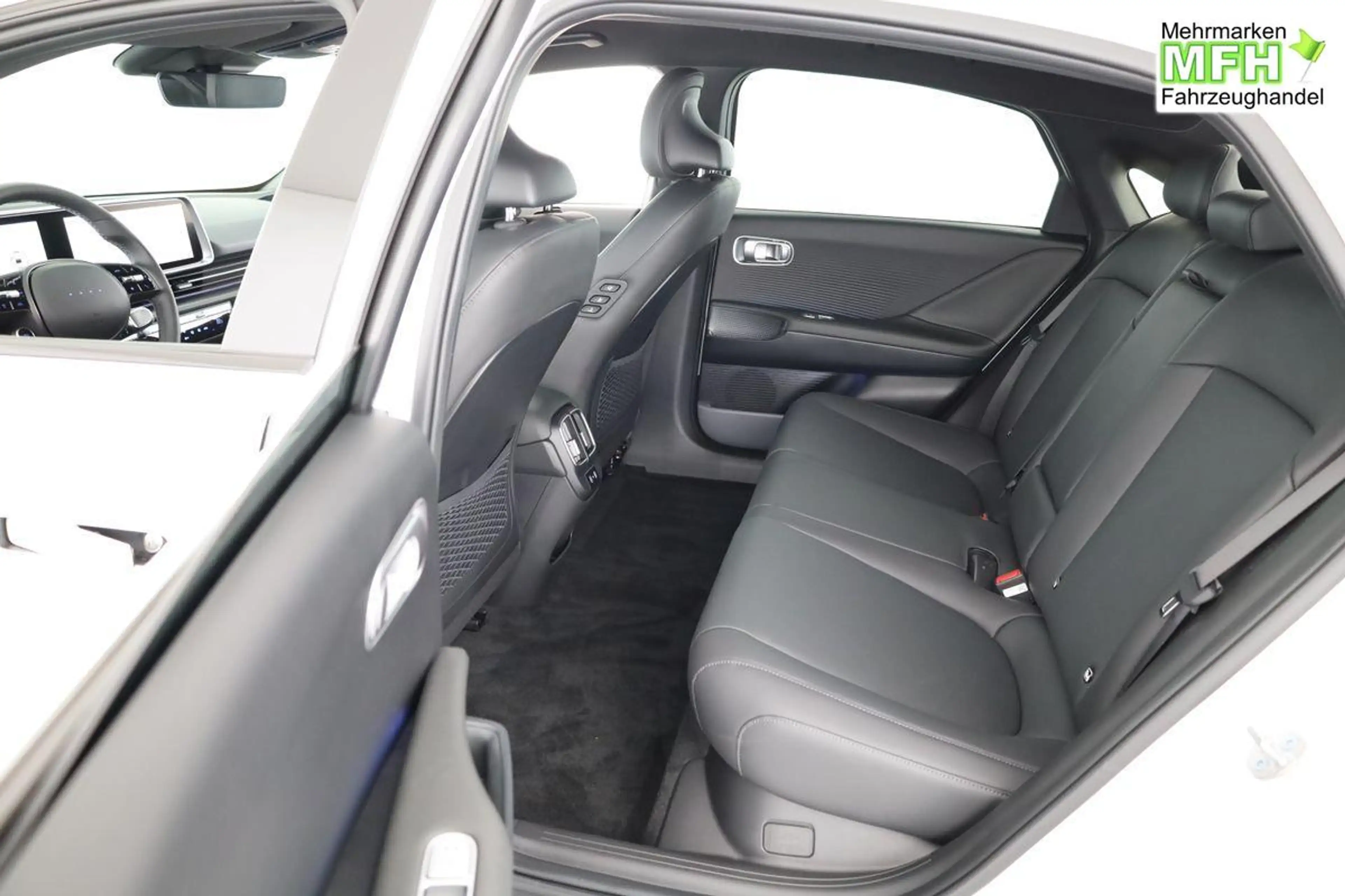 Hyundai IONIQ 6 Top Line Elektro 4WD Top-LINE 4WD, HuD, Navi, M... — photo 12