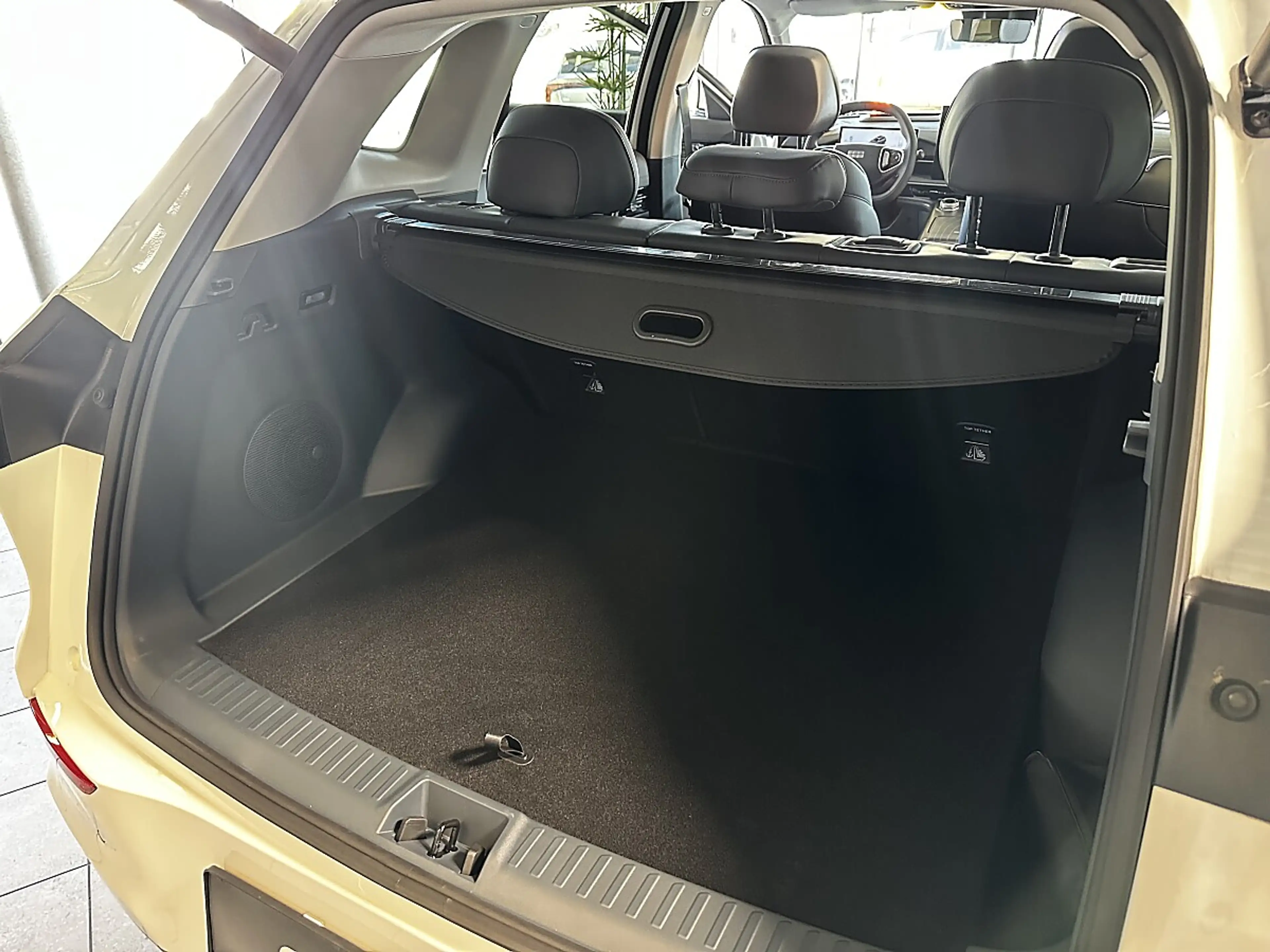 Geely E5 EV MAX 60kWh — photo 11