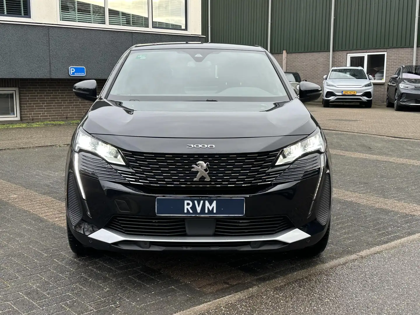 Peugeot 3008 1.6 HYbrid 225 Allure Pack Business VAN: €30.900,- Schwarz - 2