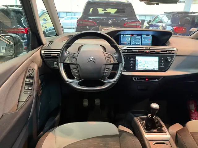 Citroen C4 Picasso view 10