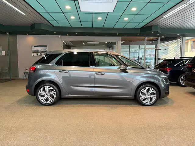 Citroen C4 Picasso view 7