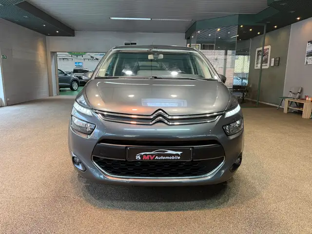 Citroen C4 Picasso view 2