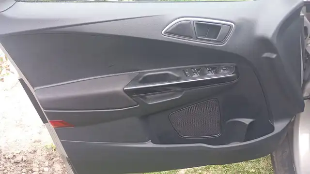 Ford B-Max view 7