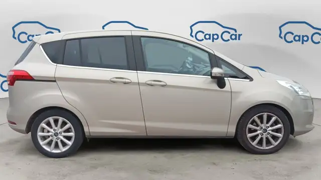 Ford B-Max view 4